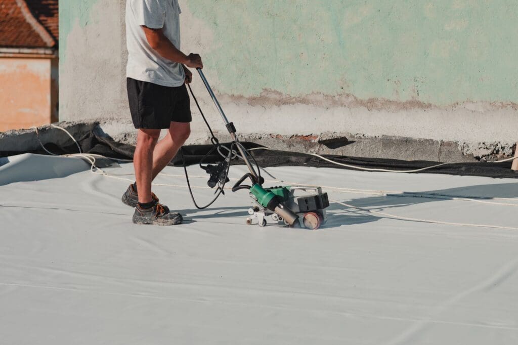 TPO Roofing Contractor Image